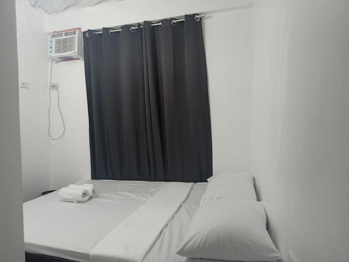 Ludy'S 2 Pension House Carles 외부 사진