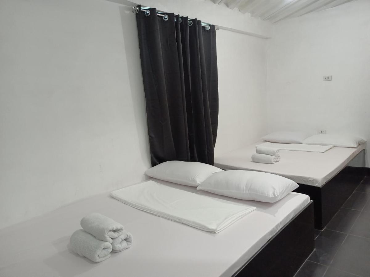Ludy'S 2 Pension House Carles 외부 사진