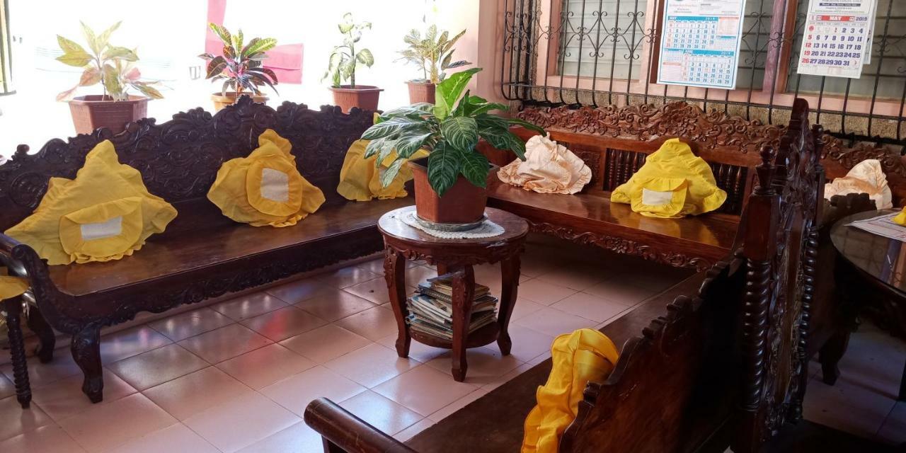 Ludy'S 2 Pension House Carles 외부 사진