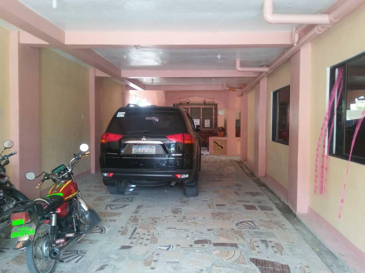 Ludy'S 2 Pension House Carles 외부 사진